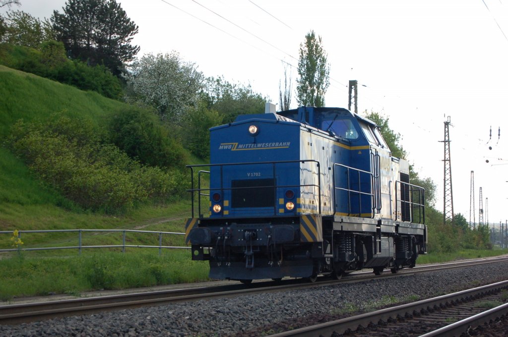 MWB V 1702 (92 80 1203 103-7 D-MWB) zur Zeit vermietet an die Rennsteigbahn, am 12.05.20123 Lz Richtung Gro�korbteha, bei der Ausfahrt in Naumburg Hbf. (Foto: dampflok015)