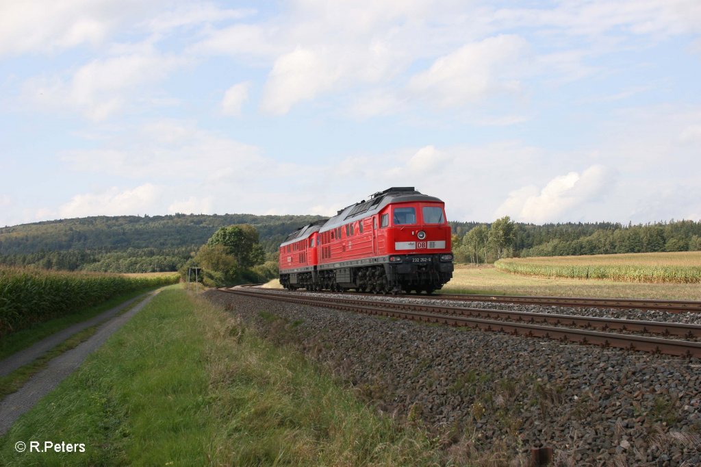 Nachschuss von 232 262-6 und 232 589-2 bei Oberteich. 17.09.11