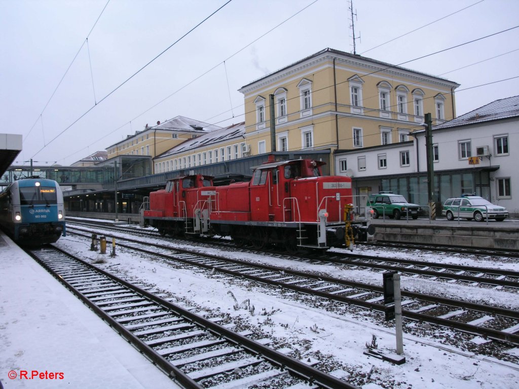 Nachschuss von 363 708-9 und 363 198-1 in Regensburg