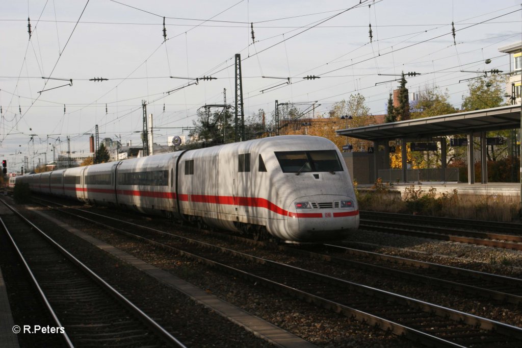 Nachschuss von 401 008-8  Lichtenfels  am Heimeranplatz in Mnchen. 04.11.10