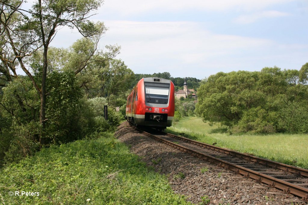 Nachschuss von 612 060-4 als RE 3007 nach Bayreuth bei Trebgast. 02.06.11