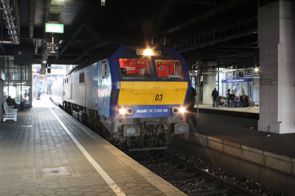 NOB MAK 2700-03 In Hamburg Hbf am 22.10.2011