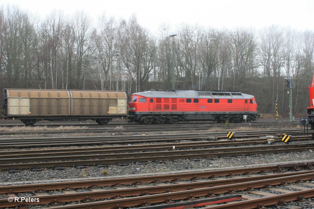 Nochmal 232 280-8 mit gemischten Gterzug in Marktredwitz. 28.12.11