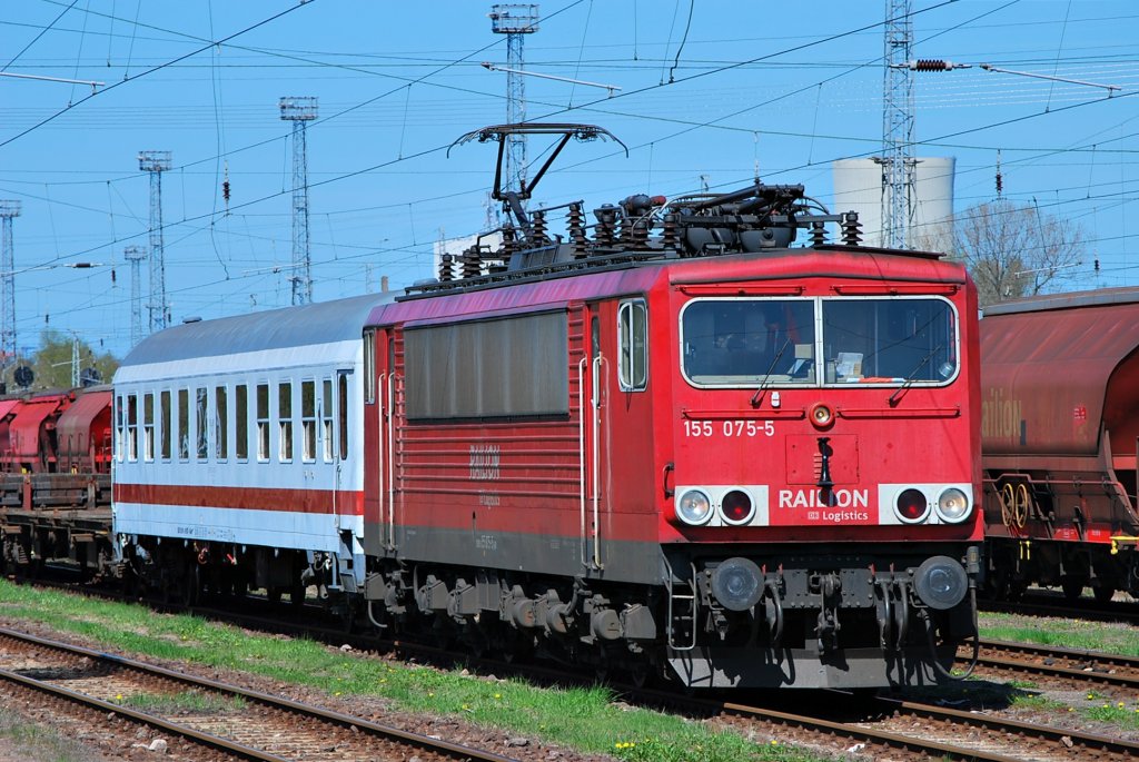 Nochmal etwas grer,die 155 075 am 18.04.2011 in WRS.