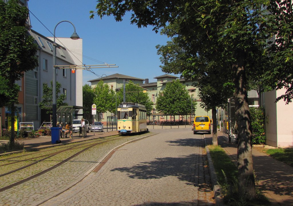 NTB 50 als Linie 4 zur Vogelwiese, an der Haltestelle Hauptbahnhof; 06.06.2011