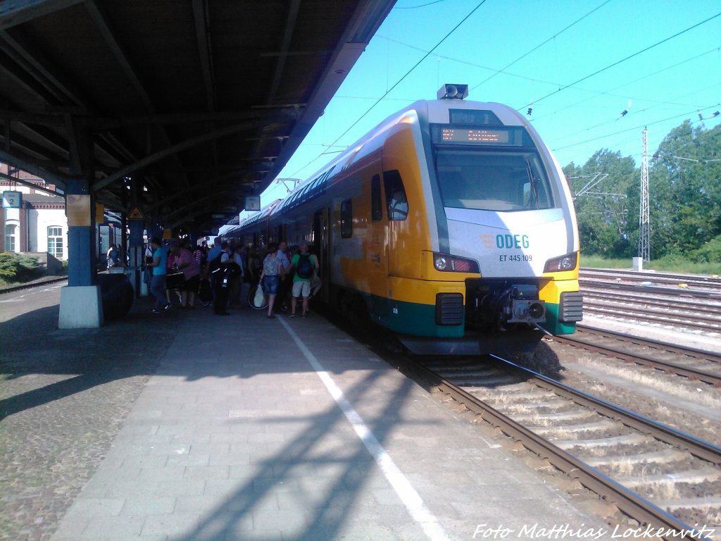 ODEG ET 445.109 als RE2 mit ziel Cottbus im Bahnhof Bad Kleinen am 8.6.13