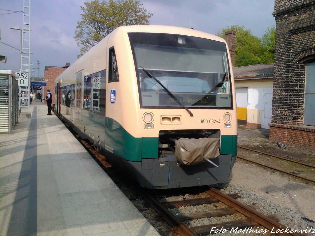 PRESS 650 032-4 mit ziel Lauterbach Mole im Bahnhof Bergen auf Rgen am 8.5.13