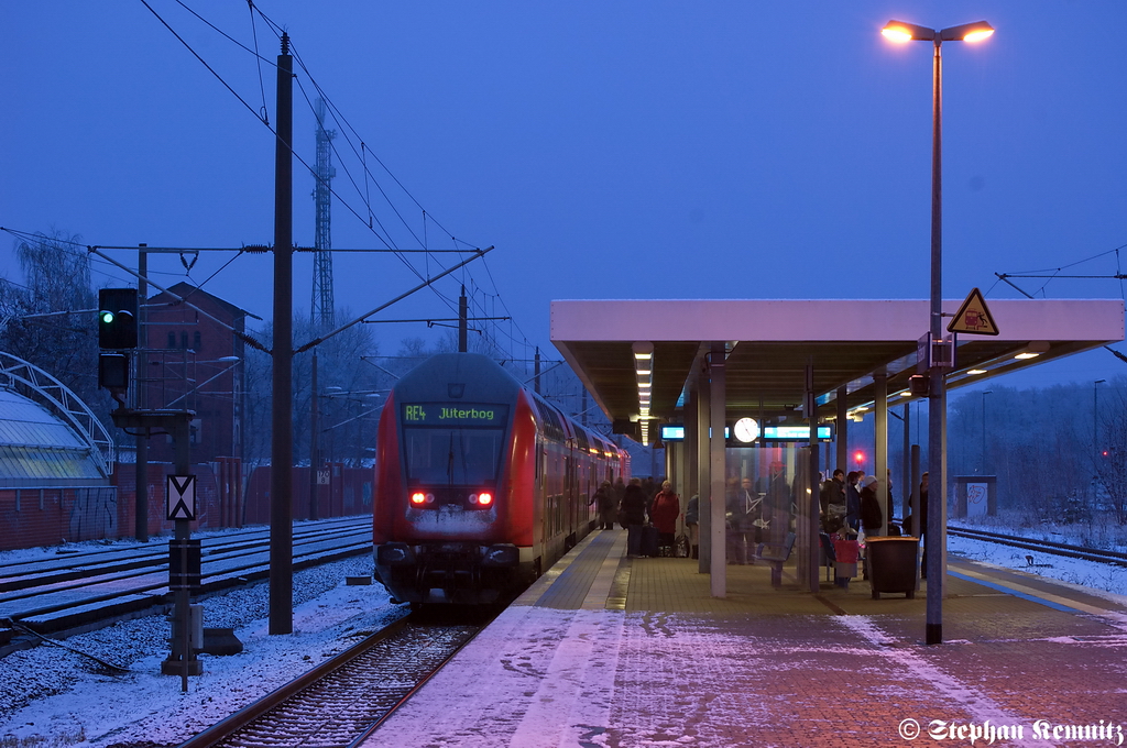 RE4 (RE 37333) von Rathenow nach Jterbog in Rathenow. 23.01.2012