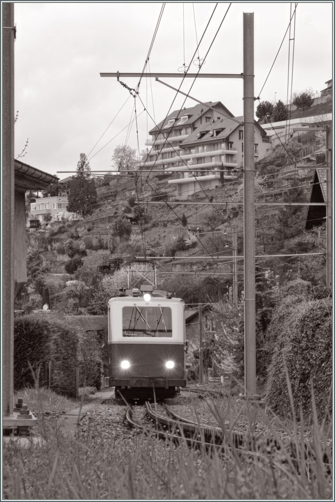 Rochers de Naye Beh 2/4 203 bei les Planches (Montreux) 
5. April 2012.