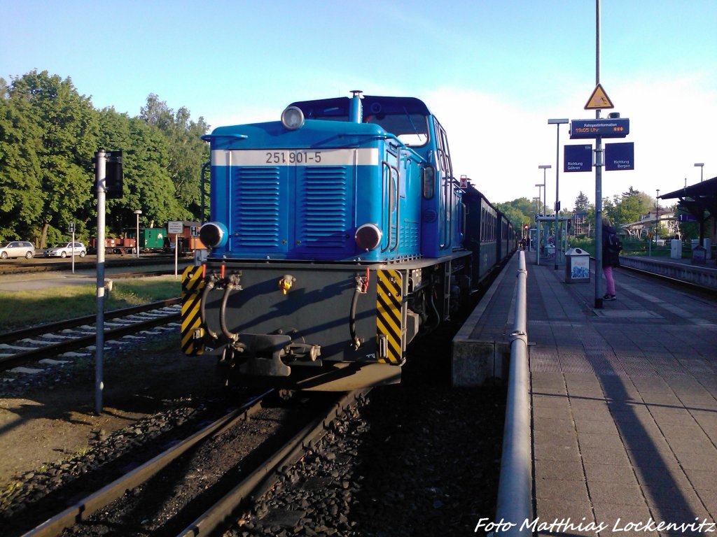 RBB 251 901 als Schlusslicht am Zug in Richtung Lauterbach Moel am 29.5.13