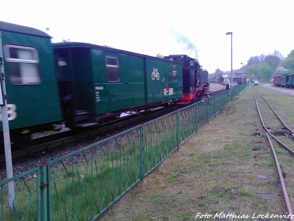 RBB 99 1784 bei der Einfahrt in den Bahnhof Putbus am 9.5.13