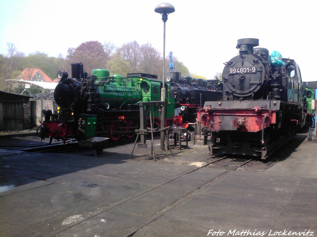 RBB Mh 53 & Aufgebockte 99 4801 im Kleinbahn BW Putbus am 8.5.13