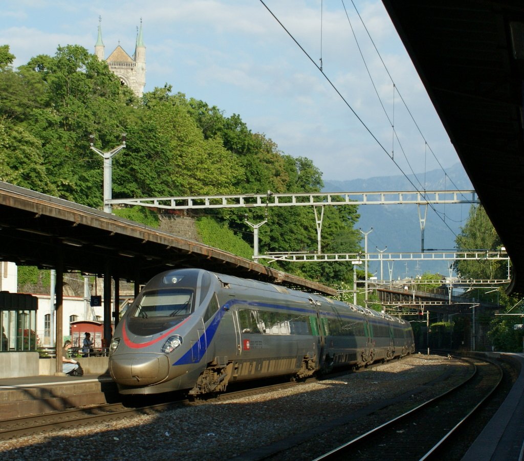 SBB ETR 610 als EC 41 bei der Durchfahrt in Vevey am 4. Juni 2010