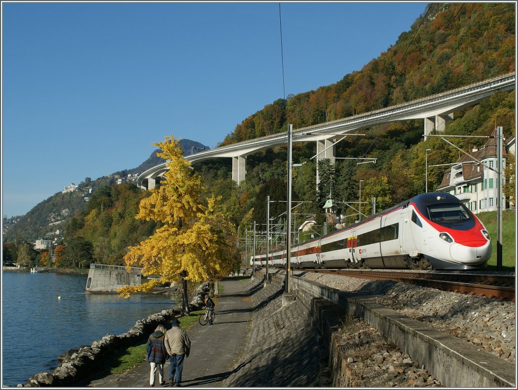 SBB ETR 610 auf dem Weg nach Milano kurz vor Villenveuve.
30. Okt. 2012 