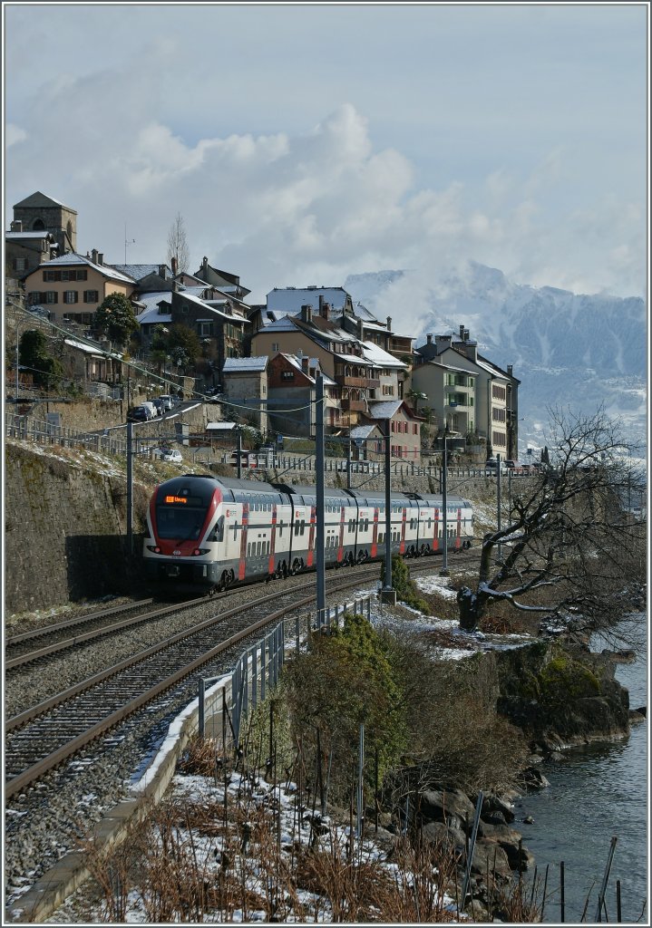 SBB RABe 511 107 bei St-Saphorin.
8. II. 13 