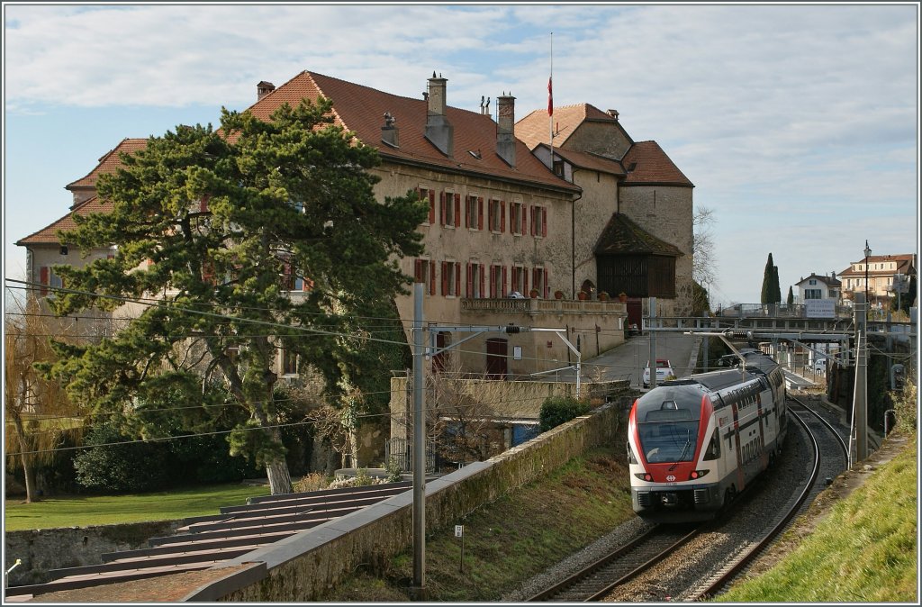 SBB RABe 511 bei Rivaz. 
3. Jan 2013