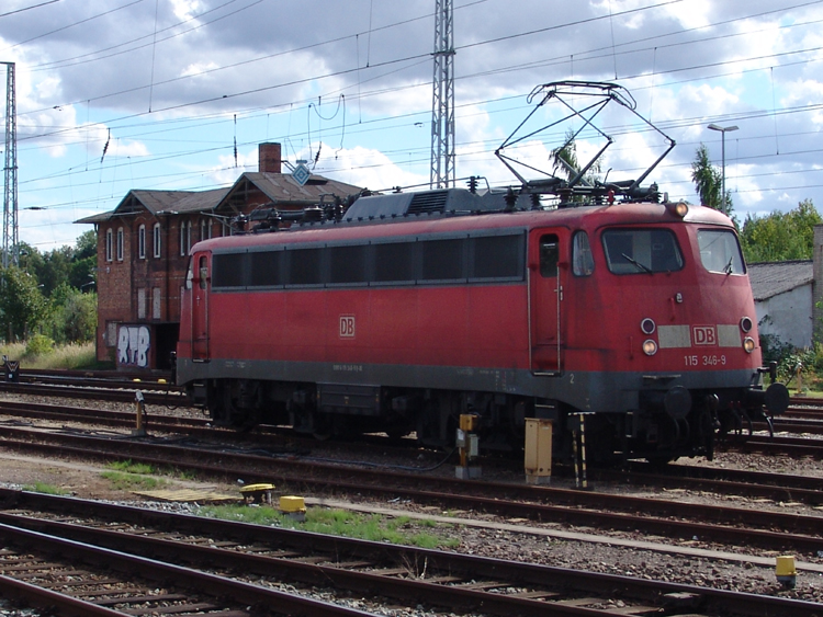 Seitenaufnahme von 115 346-9 im Rostocker Hbf(03.09.10)