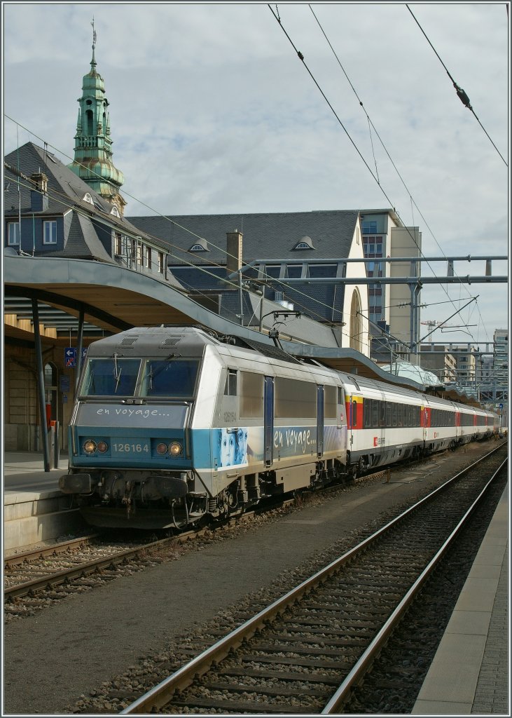 SNCF BB 26 164 mit EC Vauban in Luxembourg.
16. Juni 2013