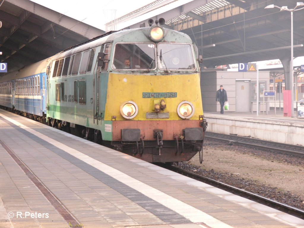 SU45 069 hat sich vor den D247 nach Moskau in Frankfurt/Oder gesetzt. 19.03.08