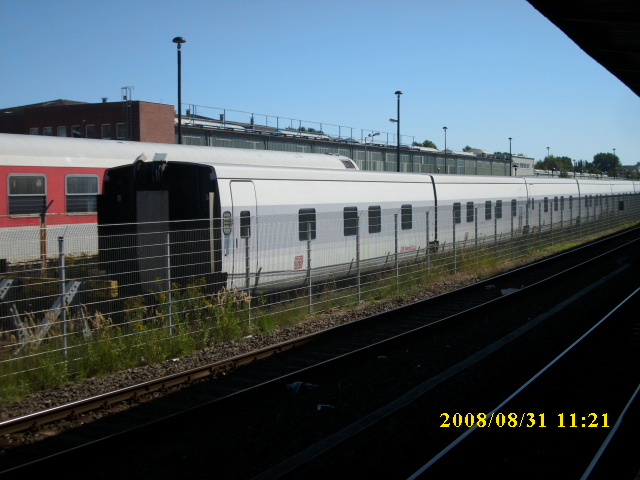 TALGO-Hotelzug ursprnglich aus Spanien fr die DB im Einsatz,am 31.
August 2008 in Berlin Warschauer Strae.