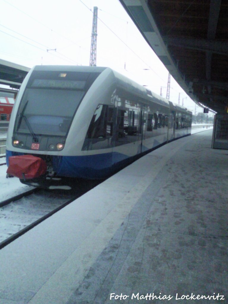 UBB GTW 2/6 mit Ziel Barth im Bahnhof Stralsund Hbf am 3.2.12