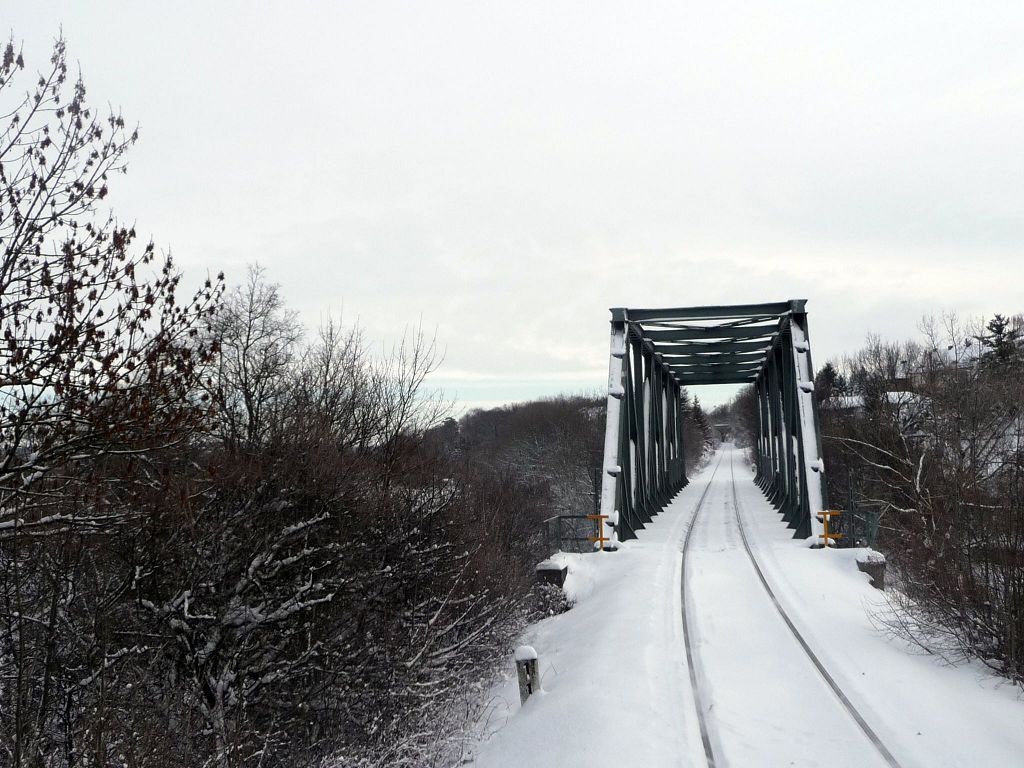 �berf�hrungsbauwerk zwischen Haupt- und Ostbahnhof in Naumburg; 10.12.2010 (Foto: Ralf Kuke)