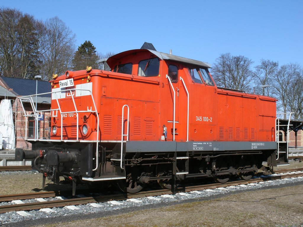 UEG 345 100-2,am 06.April 2012,in Putbus.