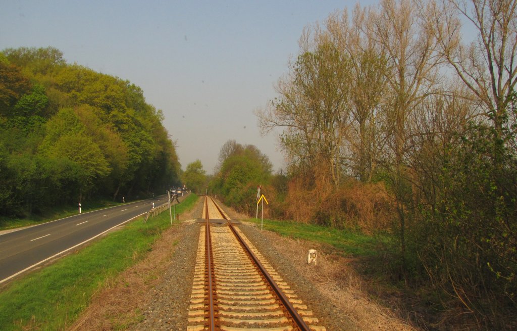 Unstrutbahn Km 10,4 zwischen Balgst�dt und Laucha; 21.04.2011