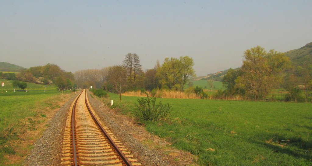 Unstrutbahn Km 9,4 bei Balgst�dt; 21.04.2011
