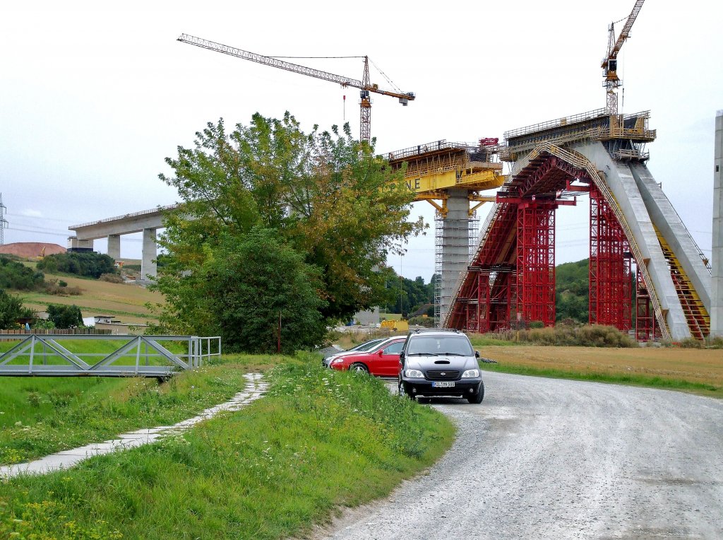 Unstruttalbr�cke mit Blick auf den ersten Bogen
am 20.6.2009