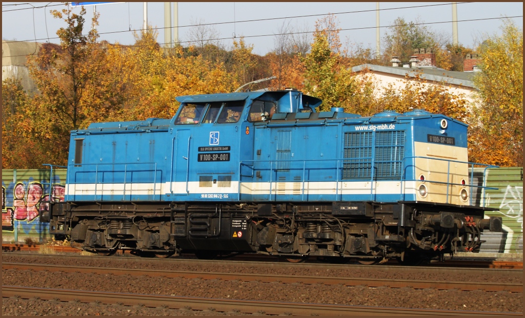 V100-SP-001 (98 80 3202 846-2 D-SLG) brauste am 04.11.11 Solo durch Hamburg Harburg