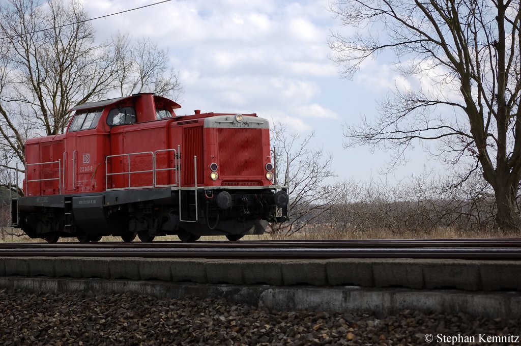 V100-West 212 347-9 als Lz zwischen Growudicke und Rathenow in Richtung Stendal unterwegs. 28.03.2011