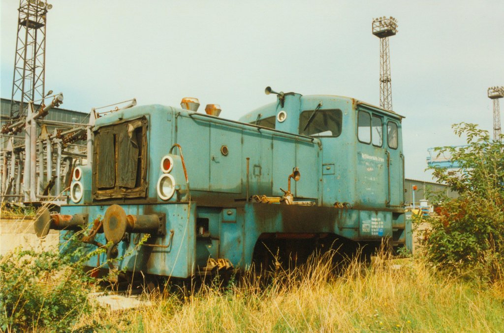VEB Kyffh�userh�tte Artern Werklok 1 (LKM 262665) im Jahr 1994 in Artern. (Foto: J�rg Seidel)