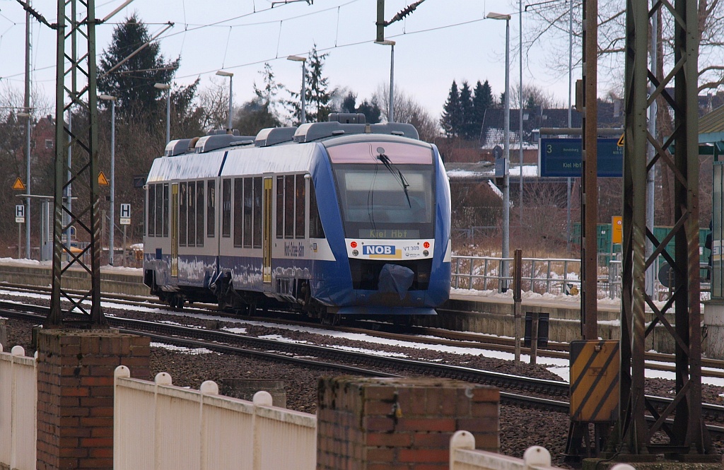 Von mir fotografiert und vom Marc bearbeitet...NOB VT 309 bei der Abfahrt aus Schleswig am 20.2.2011