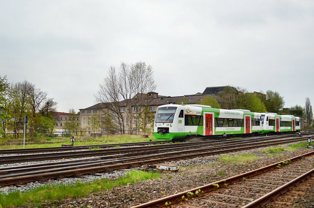 VT 323 + xxx der Erfurter Bahn als EB 37461 von Leipzig Hbf nach Saalfeld, bei der Ausfahrt am 01.05.2013 in Zeitz.