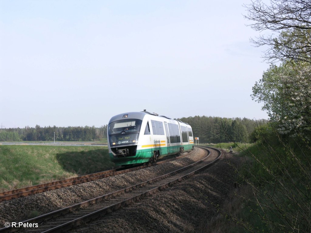 VT01 legt sich bei Oberteich mit einer VBG nach Hof in die Kurve. 26.04.09