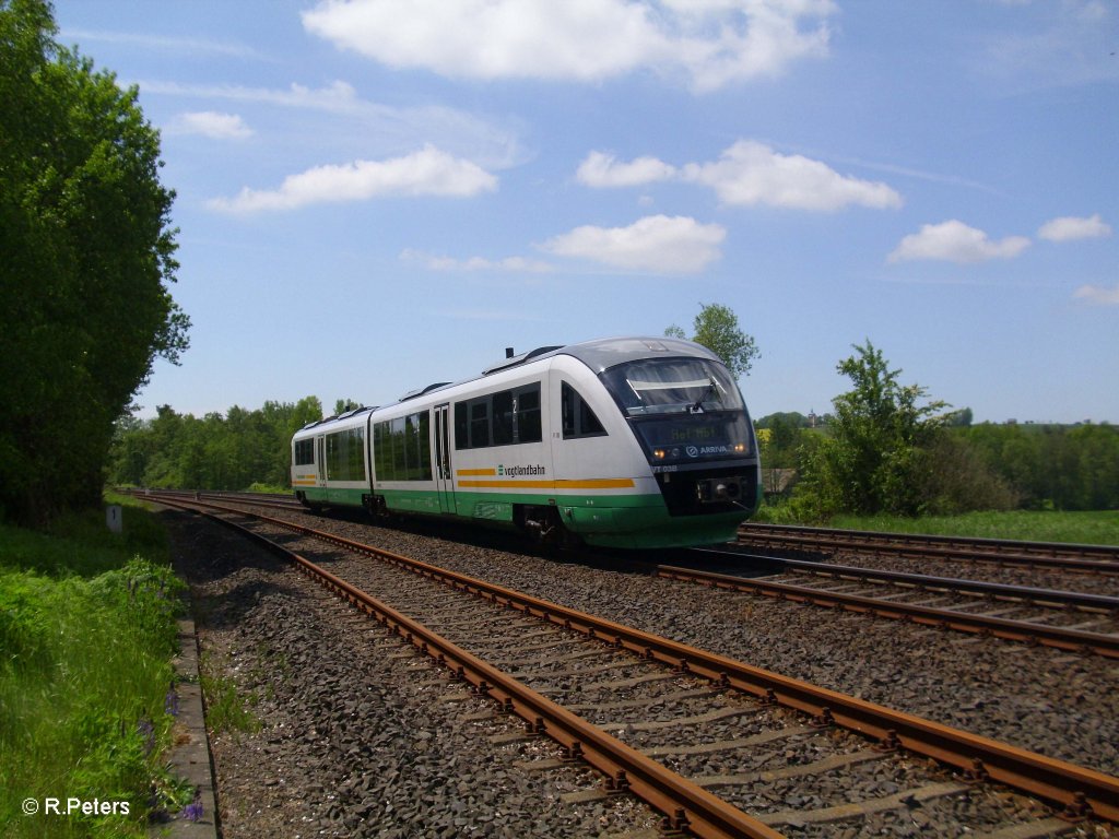 VT03 auf dem Weg nach Hof bei Schnfeld. 04.06.10