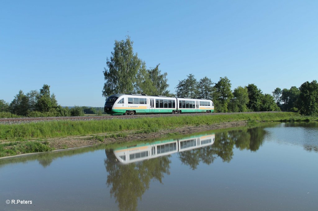 VT10 als VBG20870 Cheb - Marktredwitz - Schwandorf sdlich von Wiesau. 06.06.13