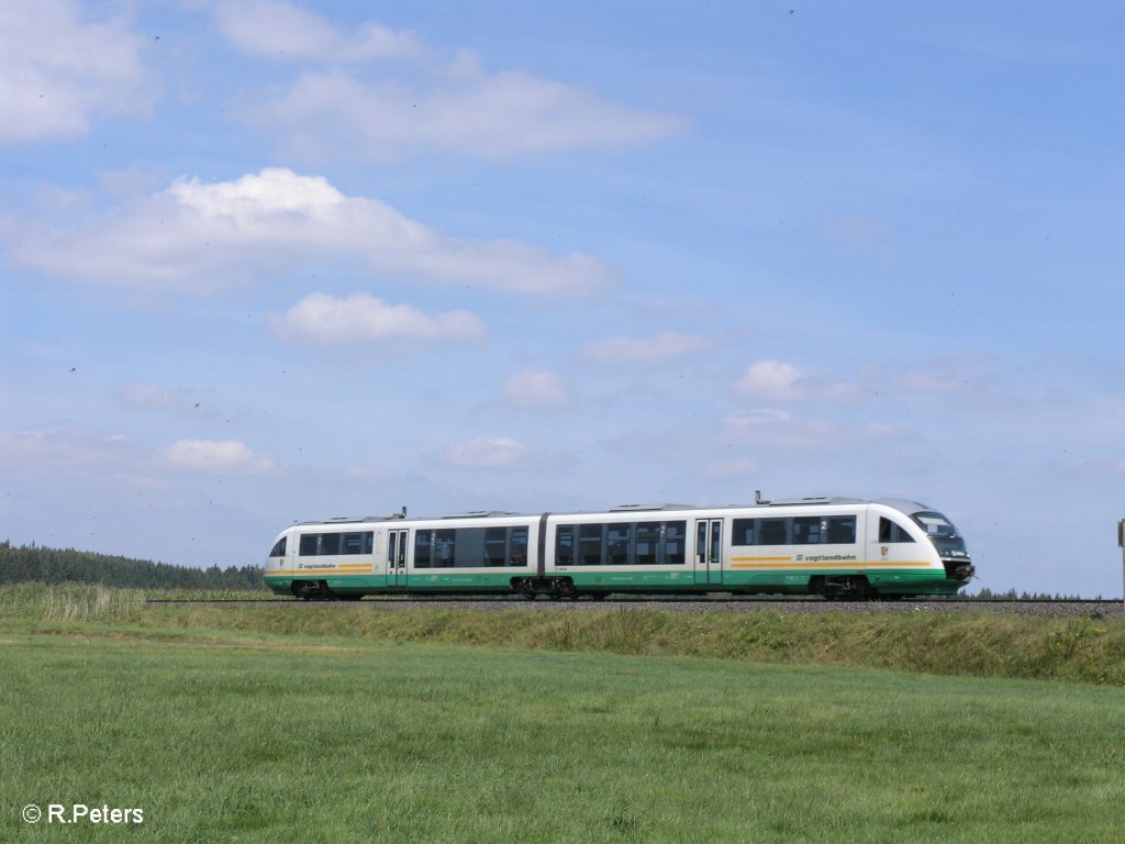 VT12  Landkreis Tirschenreuth  rollt bei Oberteich als VBG86559 Regensburg. 15.08.09