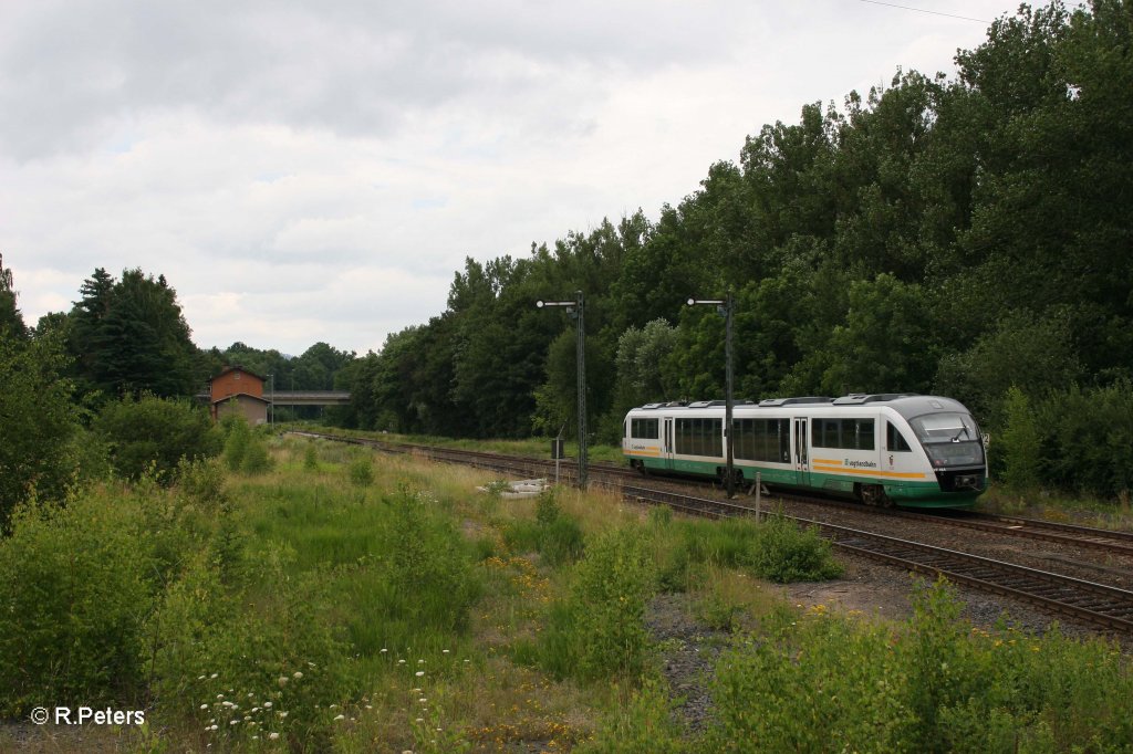 VT19 „Landkreis Wunsiedel im Fichtelgebirge“ als VBG81120 Regensburg – Hof in Reuth bei Erbendorf. 14.07.11

