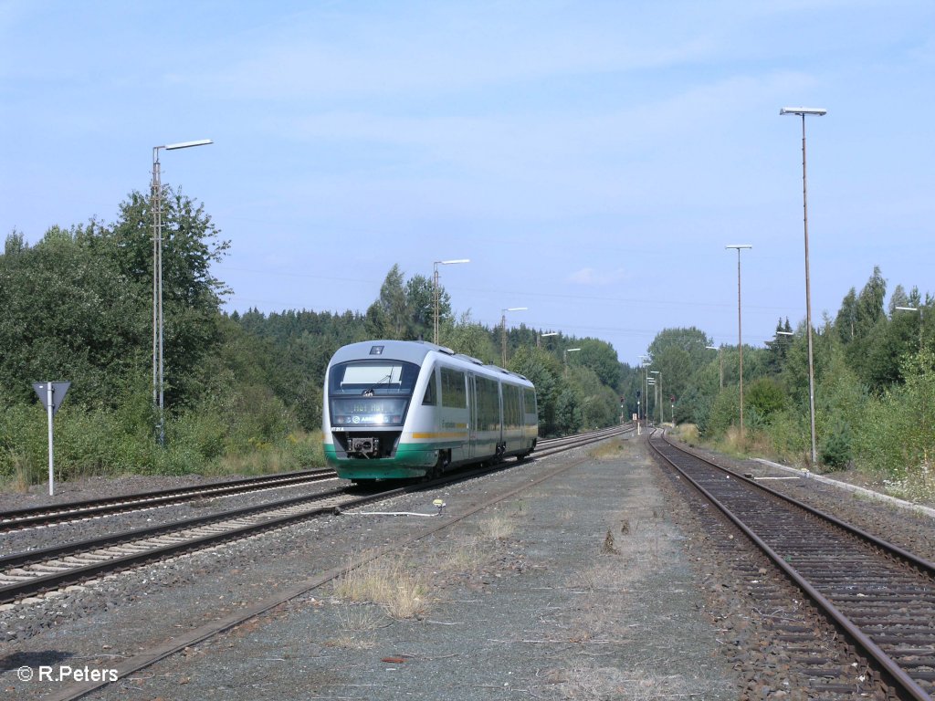 VT21 verlsst Wunsiedel-Holenbrunn als VBG86552 nach Hof. 25.08.09
