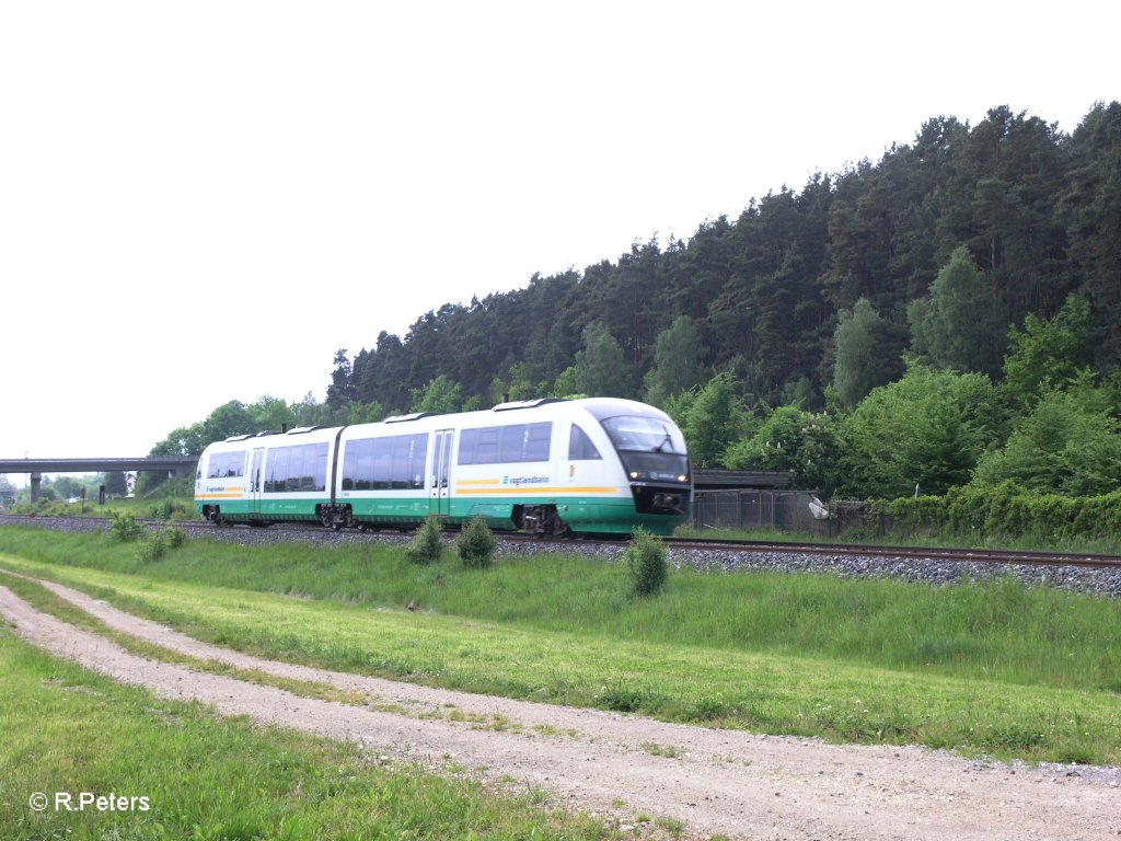 VT24  Vogtlandkreis  rollt bei Richt bei Schwandorf als VBG81916 nach Hof. 26.05.10