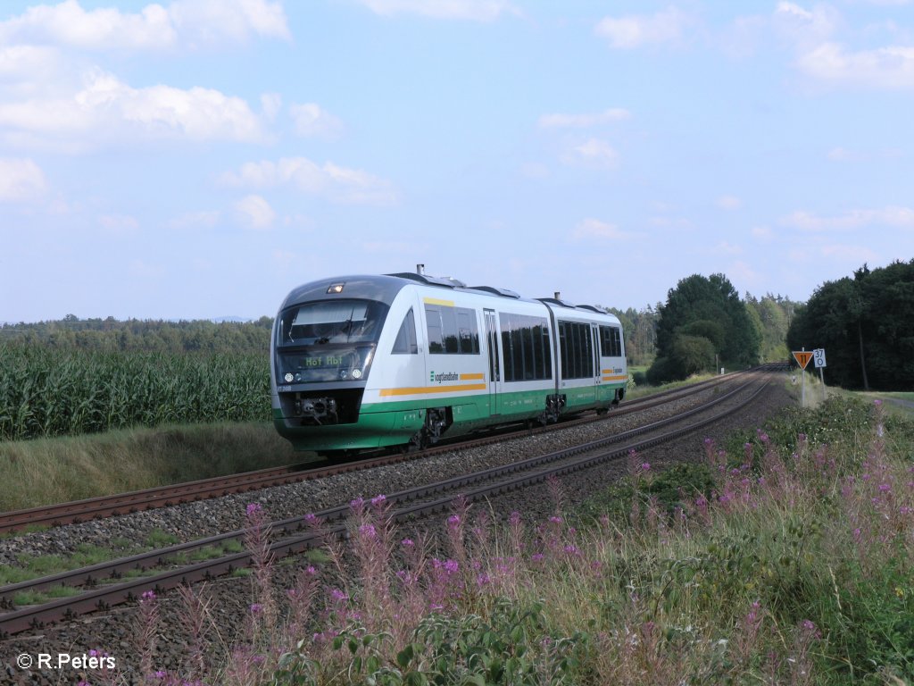 VT26 bei Oberteich als VBG86562 nach Hof 16:23. 18.08.09
