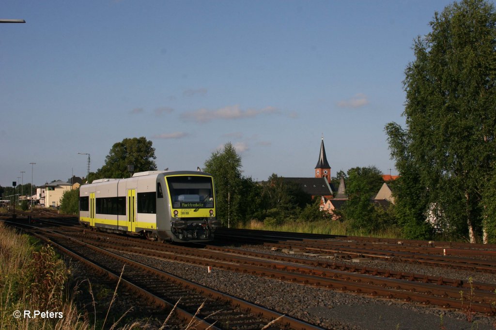 VT650 718 bei Einfahrt in Marktredwitz. 05.07.11