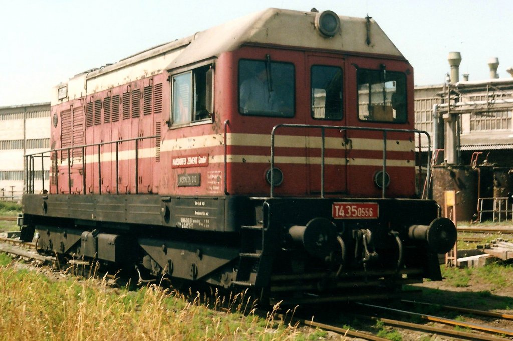 Werklok 010 der Karsdorfer Zement GmbH am Zementwerk in Karsdorf; 08.07.1992 (Foto: Manfred Uy)