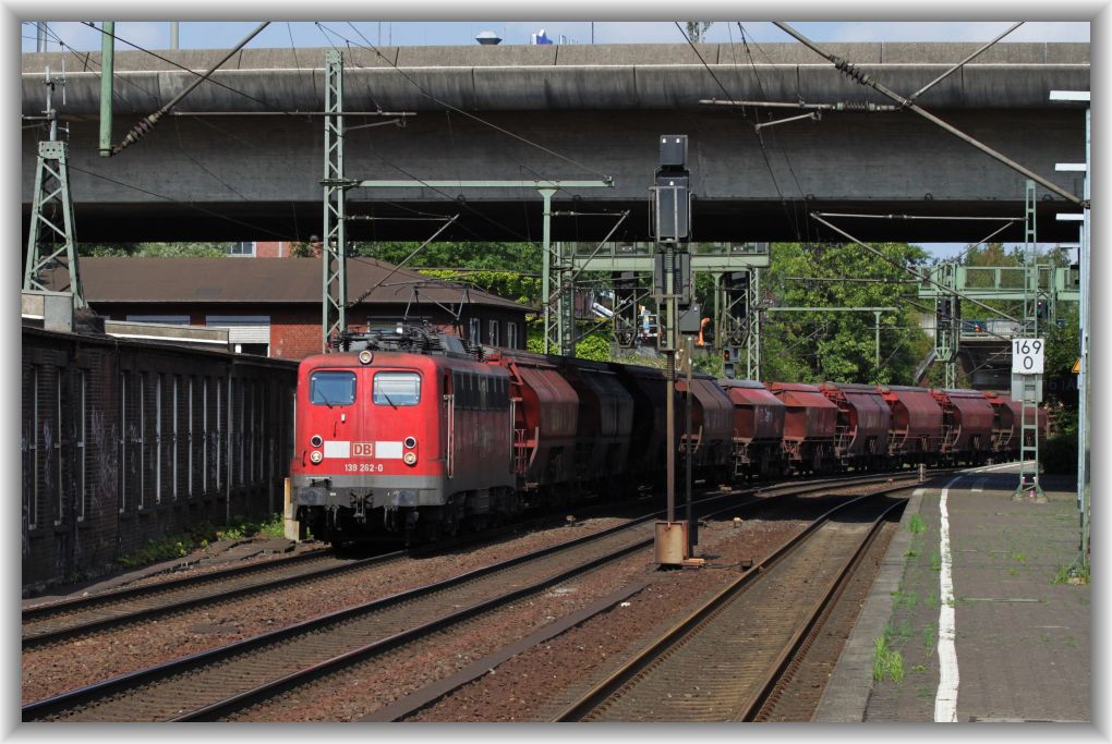 Wieder Glck gehabt: 139 262 mit Ganzzug am 13.08.10 in Hamburg Harburg