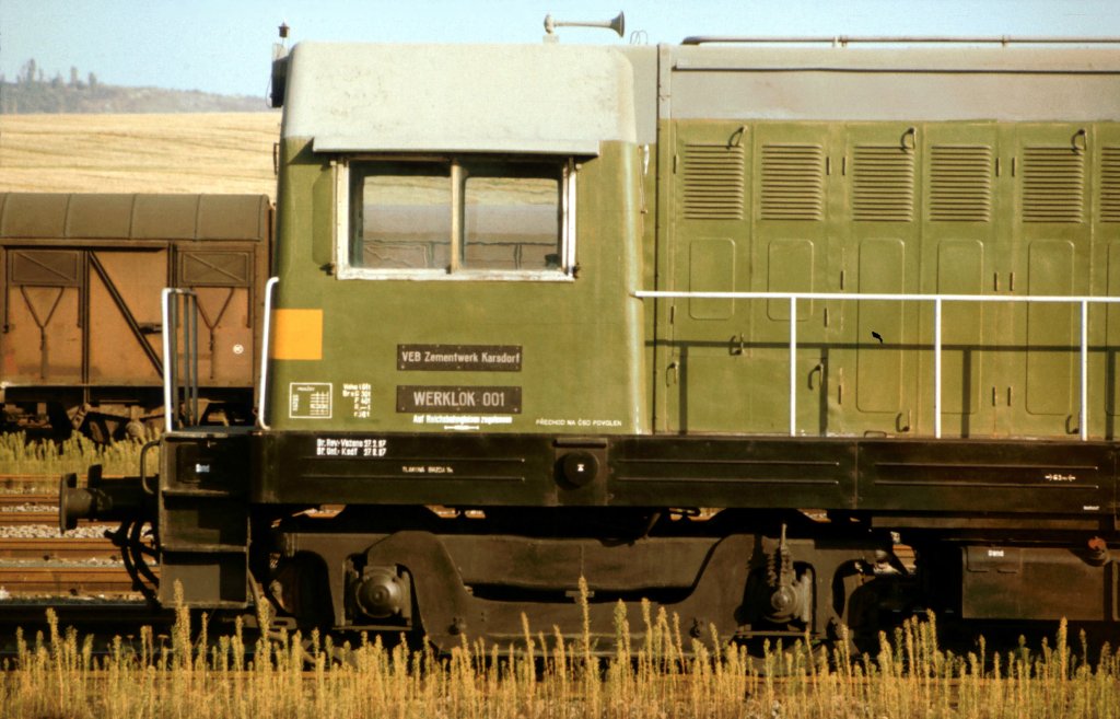 ZWK WL 001 (CSD T435.0554) am 10.10.1987 im Rangierbahnhof  100er Gleise  vom Zementwerk Karsdorf. (Foto: Klaus Pollm�cher)