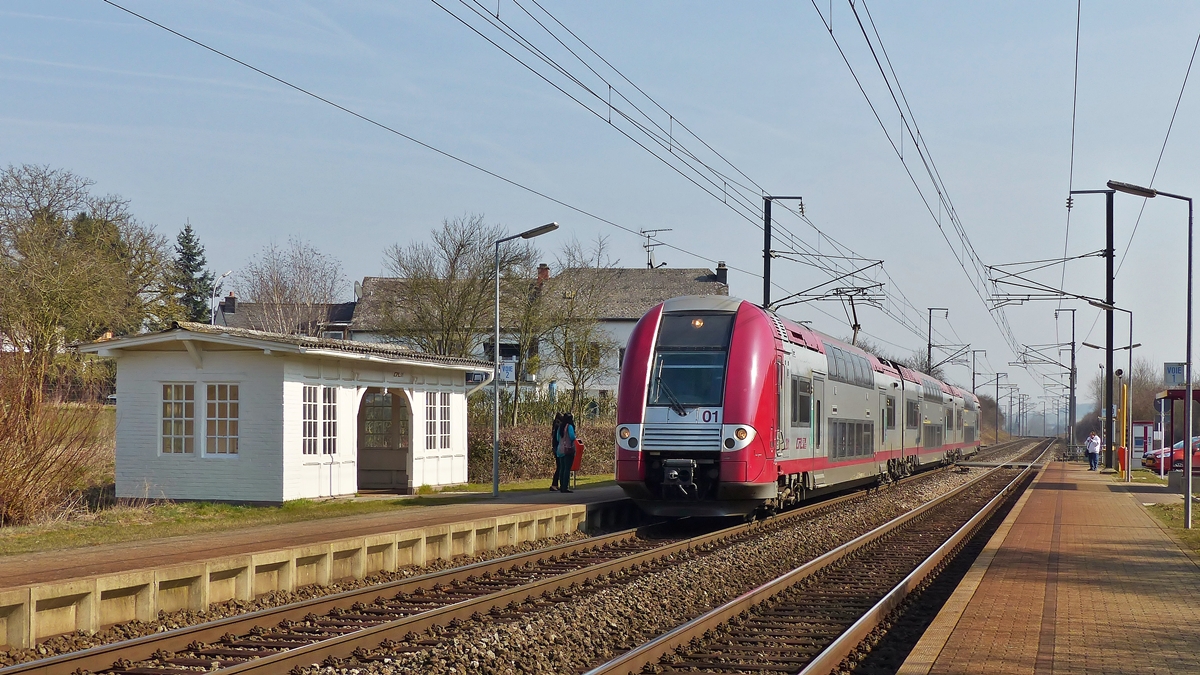 . Die Computermaus Z 2201 erreicht als RB 4436 Wasserbillig - Luxembourg die Haltestelle Betzdorf/Syr. 18.03.2015 (Jeanny)