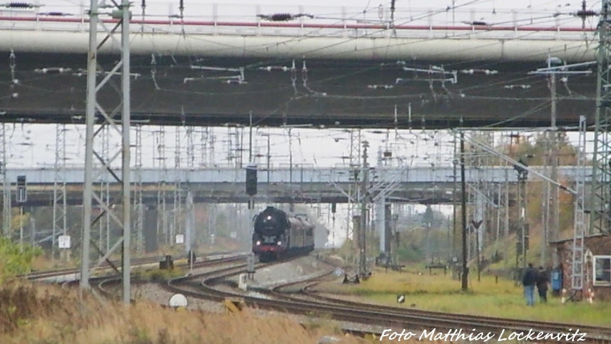 03 2155 kurz vor dem Stralsunder Hbf am 7.11.15