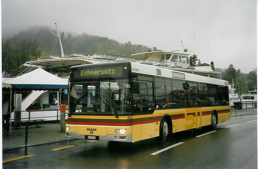 (084'327) - STI Thun - Nr. 92/BE 572'092 - MAN am 28. April 2006 bei der Schifflndte Thun